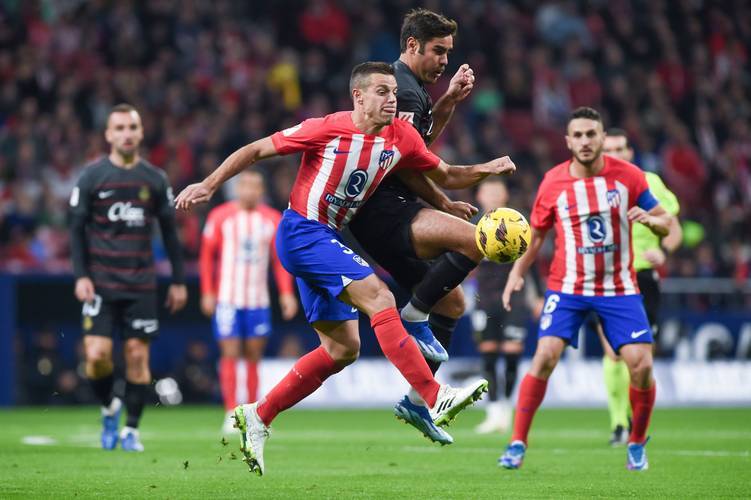 欧冠积分榜：阿森纳全胜领跑，巴黎、拜仁、国米、皇马均12分（欧冠形势：阿森纳全胜登顶，巴黎、拜仁、国米、皇马同积12分）