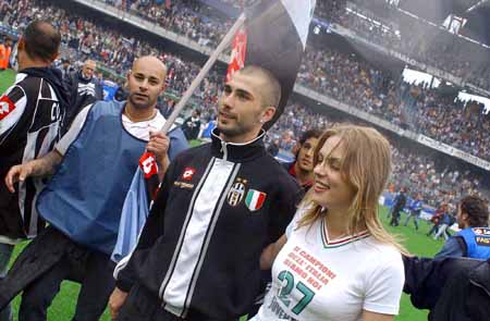 美国队大名单：德斯特、雷纳、巴洛贡入选，普利希奇未被征召（美国家队名单公布：德斯特、雷纳、巴洛贡入围，普利希奇落选）