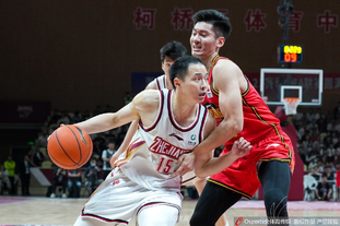 歌名应景，著名歌唱家波切利在世界杯抽签仪式演唱《今夜无人入眠》（世界杯抽签仪式上，波切利献唱《今夜无人入眠》，歌名应景）