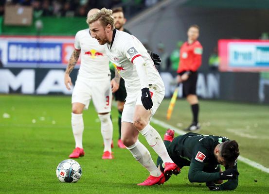 夺冠大热直接对话，阿森纳、拜仁位列欧冠夺冠赔率榜前二（欧冠夺冠赔率前二强强对话：阿森纳与拜仁正面交锋）