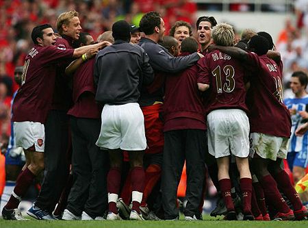 魔鬼主场，拜仁欧冠小组／联赛阶段主场37场不败（拜仁主场无解：欧冠小组赛及联赛37场不败）