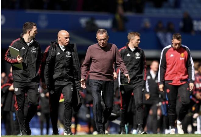 施洛特贝克：开场我们踢得极其松散；替补球员几乎每次都丢球（施洛特贝克：开局散漫；替补登场几乎次次丢球）