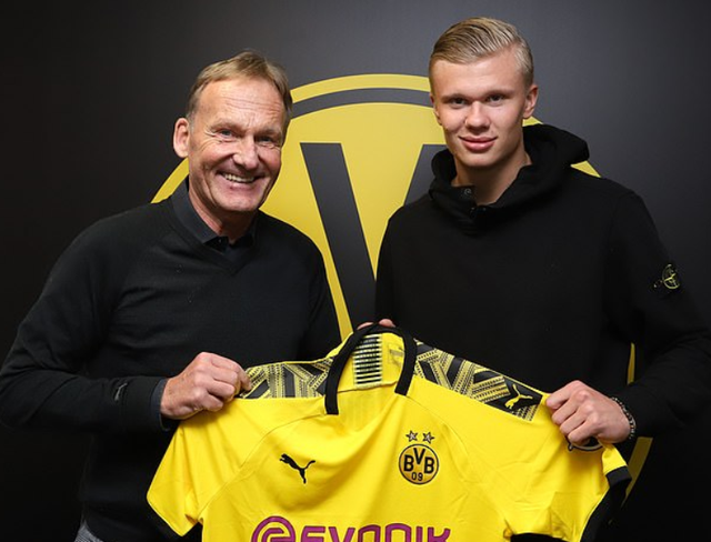 记者：恩昆库在冬窗的未来值得关注；米兰会和经纪人谈莱万（记者称冬窗恩昆库动向值得关注，米兰将与莱万经纪人会面）